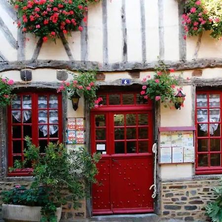 Studio tout équipé centre ville Dol de Bretagne Dol-de-Bretagne Extérieur photo